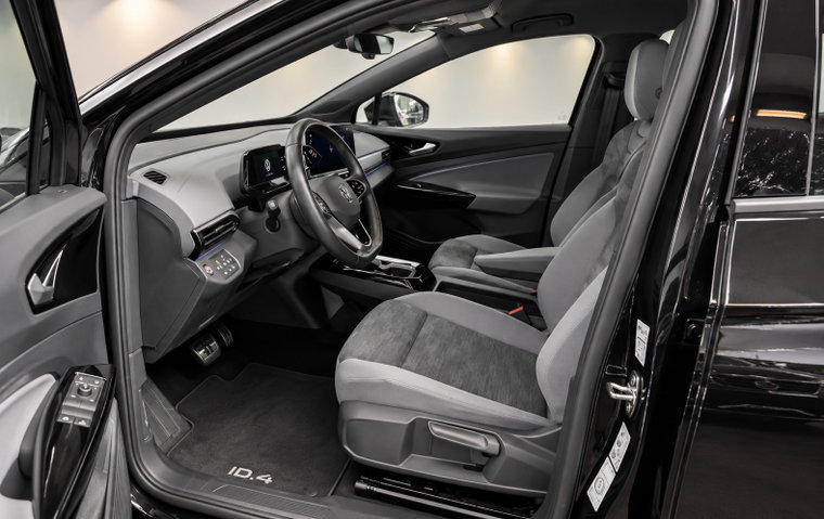 Vehicle Image 8