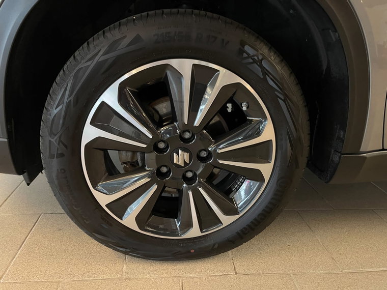 Vehicle Image 14