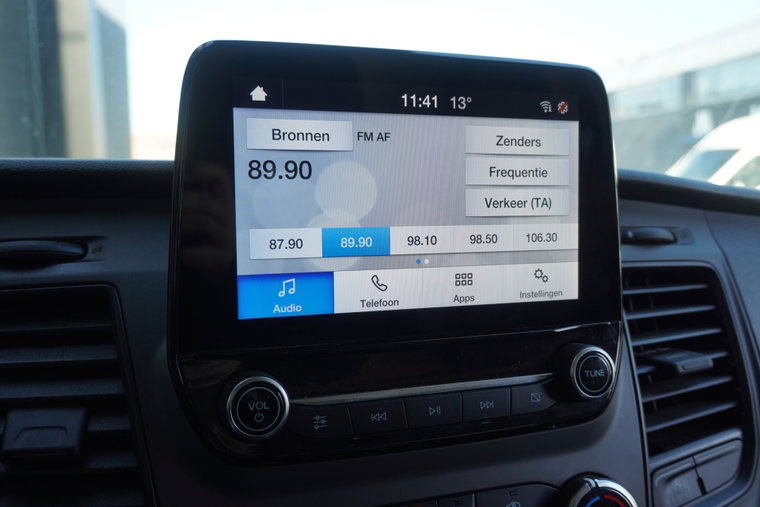 Vehicle Image 13
