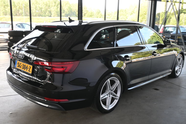 Vehicle Image 15