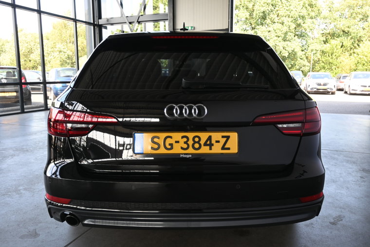 Vehicle Image 18