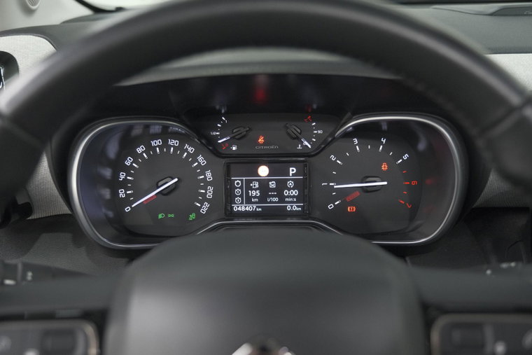 Vehicle Image 32