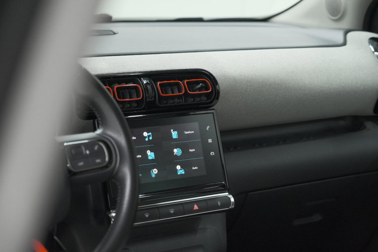Vehicle Image 38