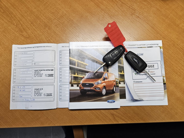 Vehicle Image 36