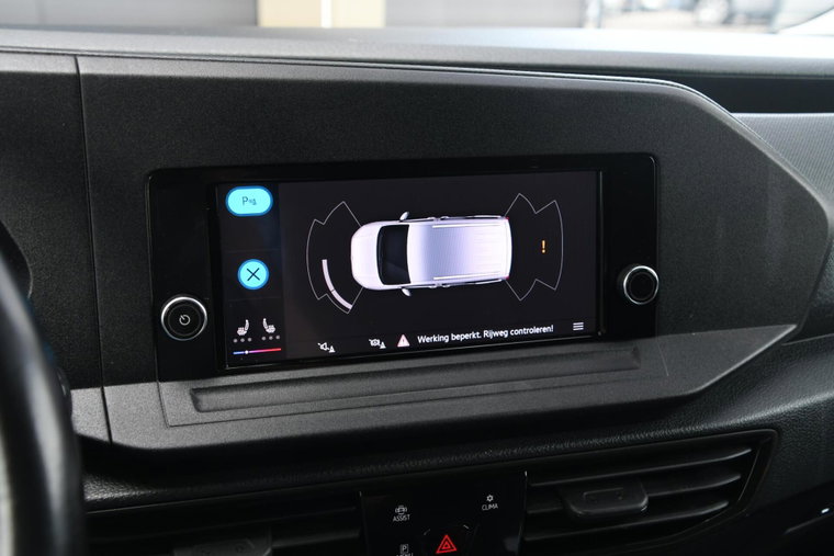 Vehicle Image 27