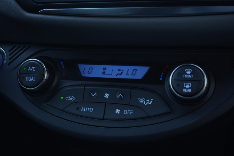 Vehicle Image 26