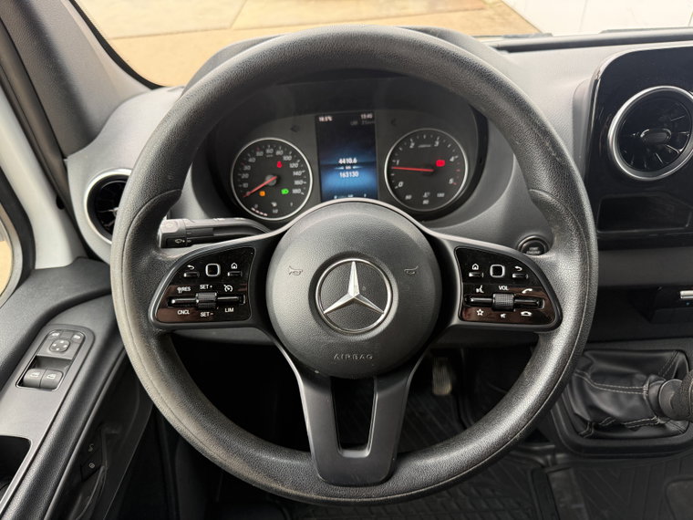 Vehicle Image 24