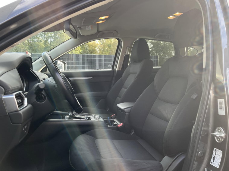 Vehicle Image 12