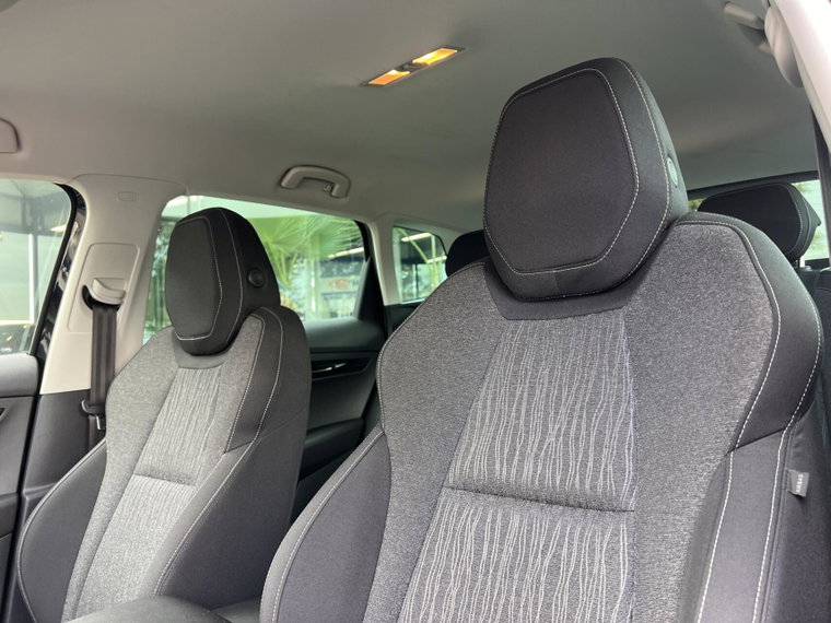 Vehicle Image 38