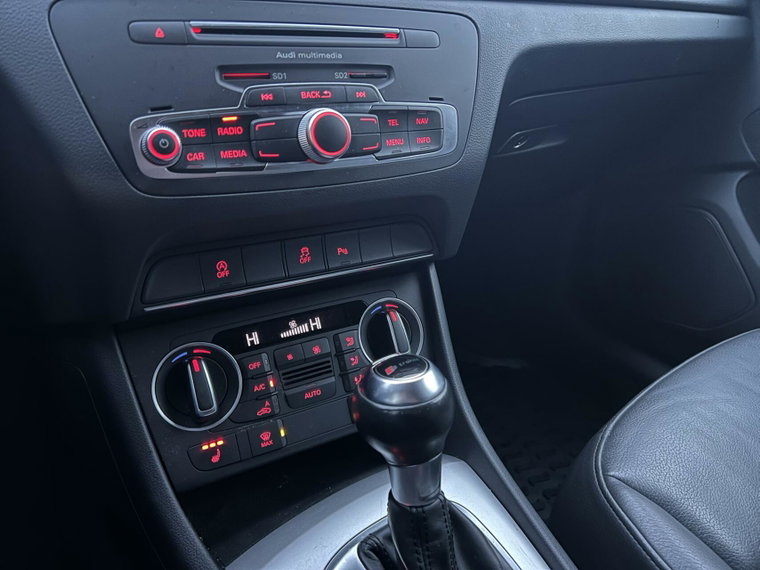 Vehicle Image 21