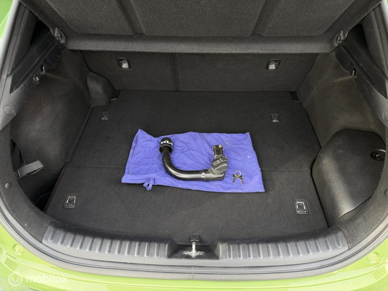 Vehicle Image 17