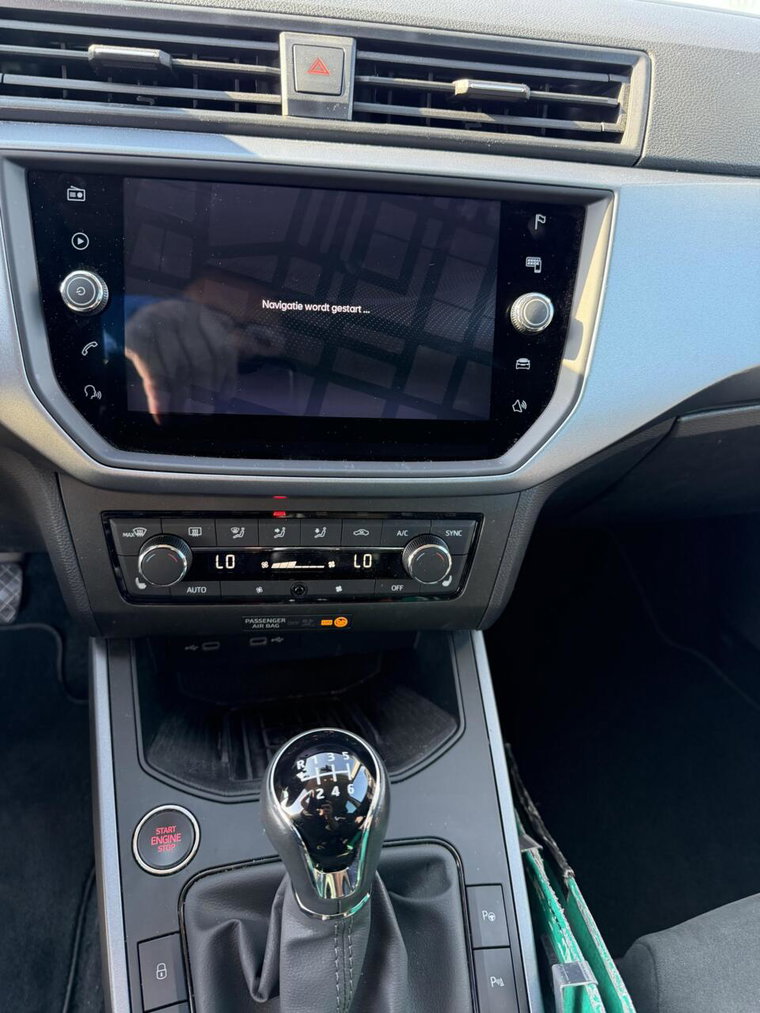 Vehicle Image 19