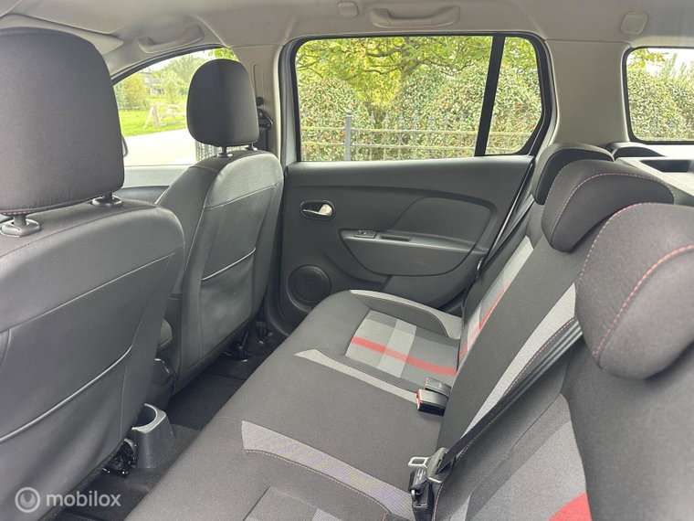 Vehicle Image 22