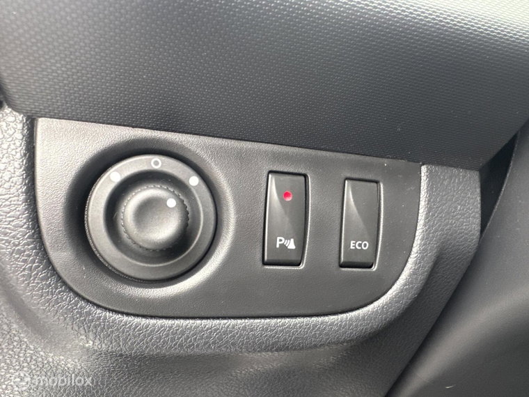 Vehicle Image 34