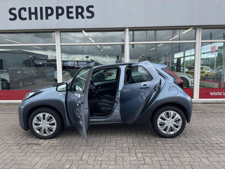 Vehicle Image 17