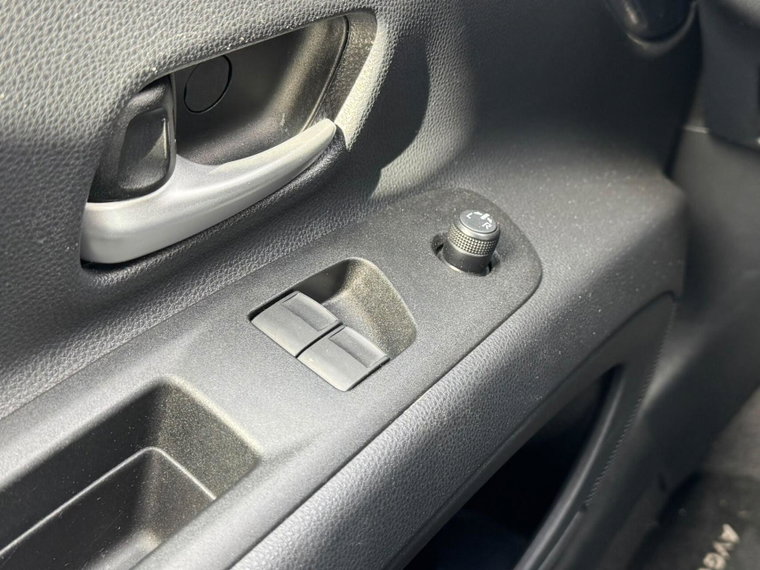 Vehicle Image 36