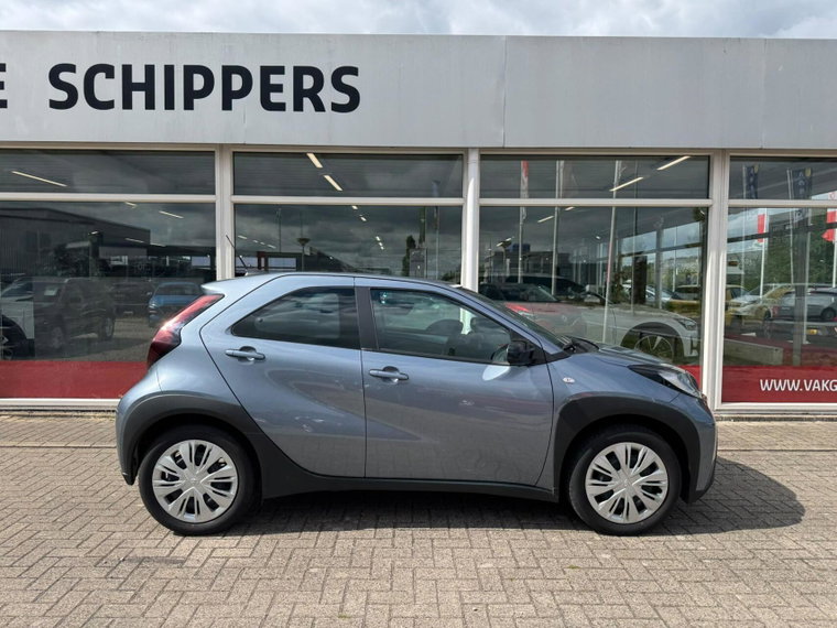 Vehicle Image 38