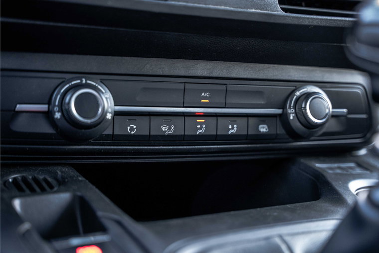 Vehicle Image 24