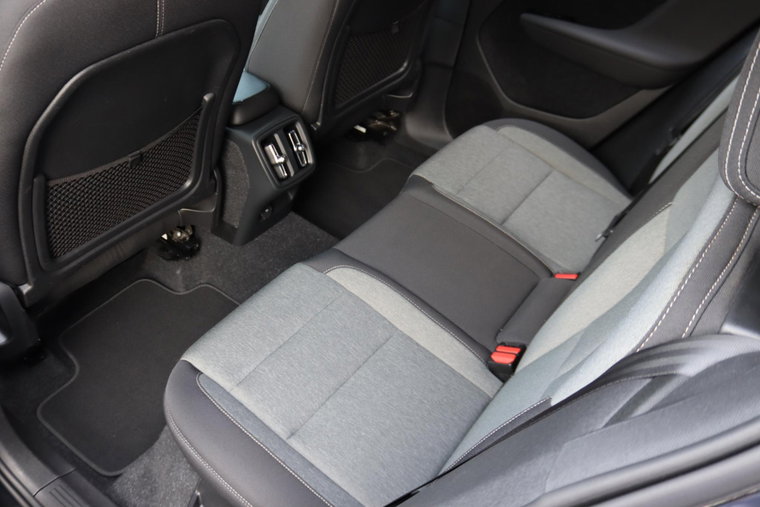 Vehicle Image 37