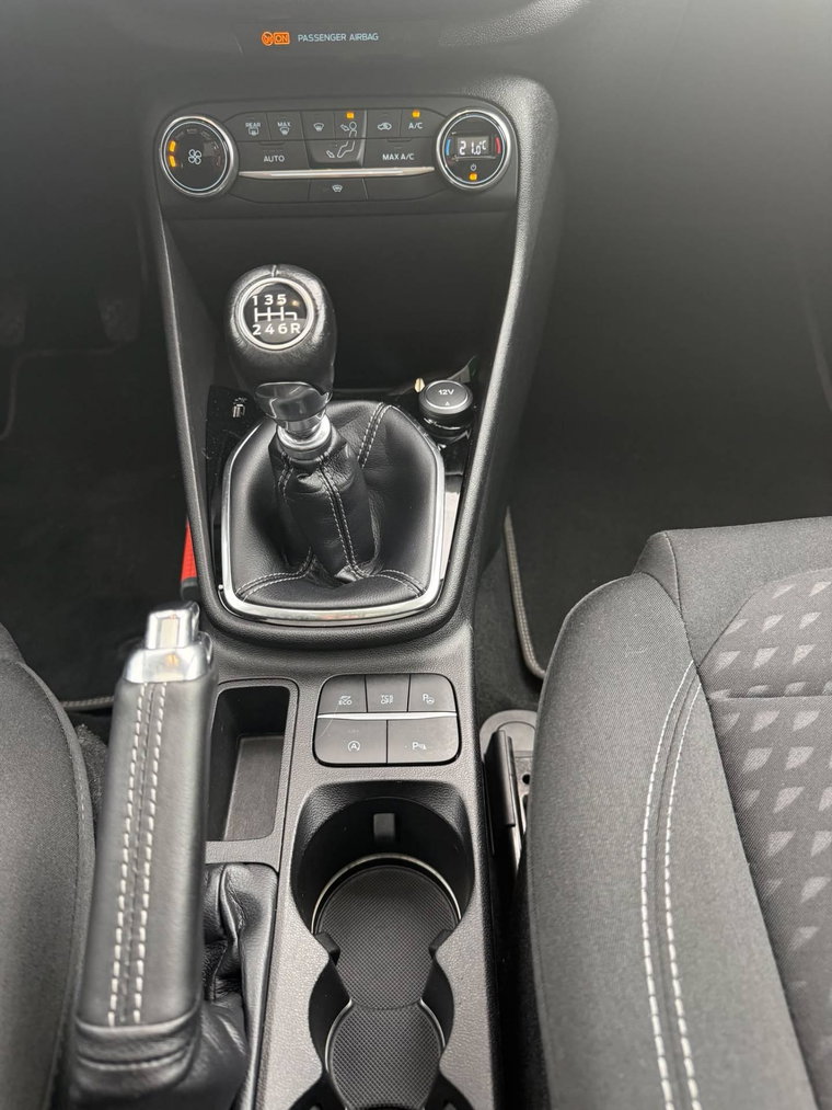 Vehicle Image 36