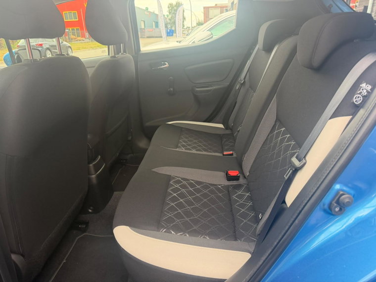 Vehicle Image 18