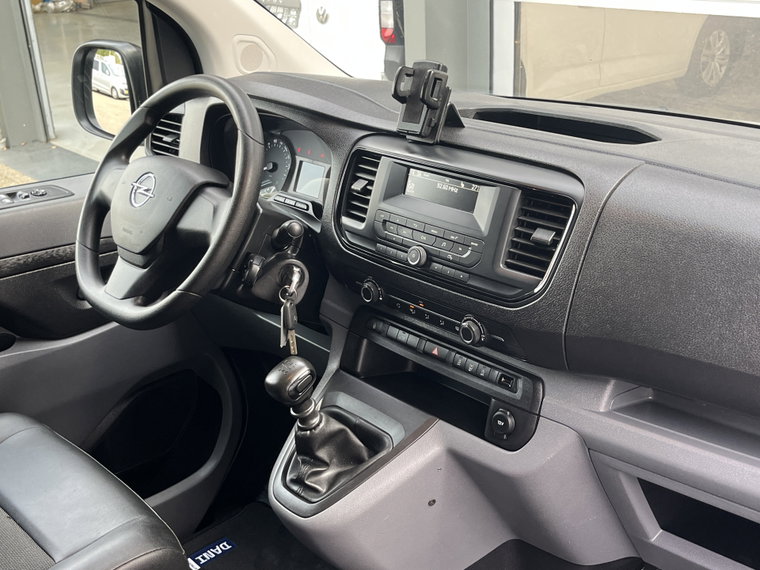 Vehicle Image 29