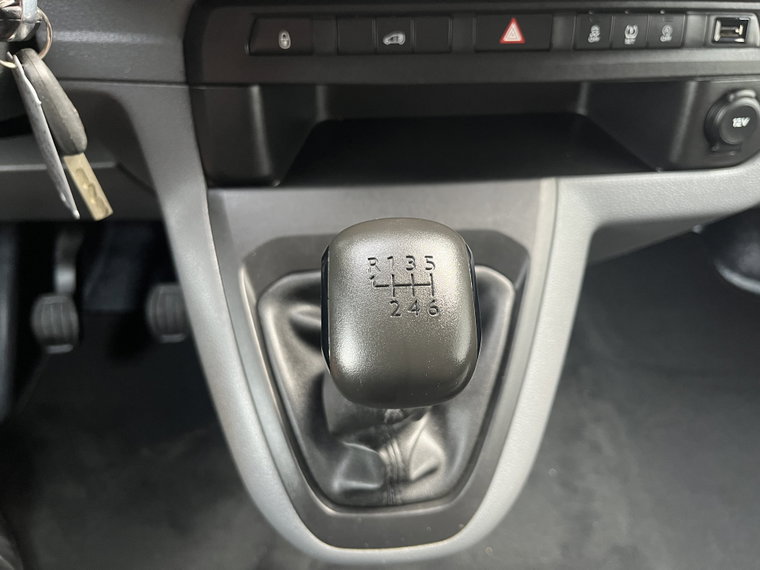 Vehicle Image 34