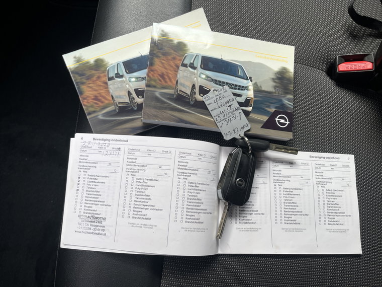 Vehicle Image 38