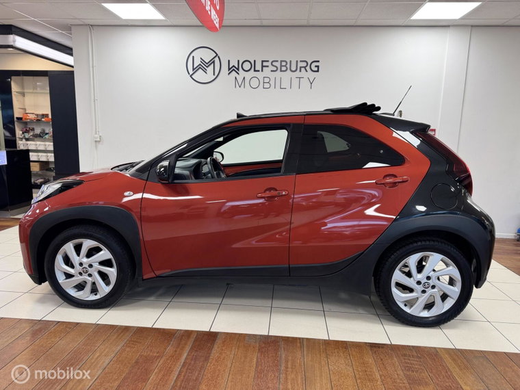 Vehicle Image 7