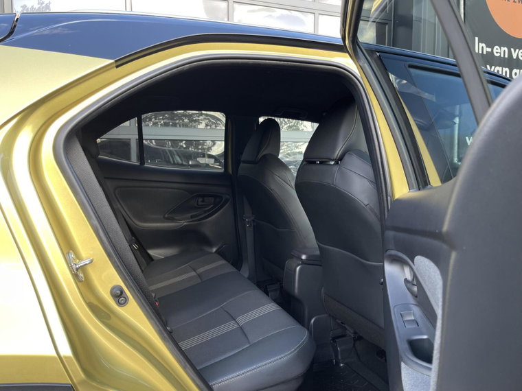 Vehicle Image 23