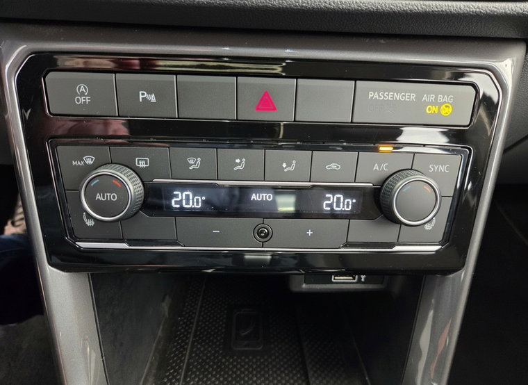 Vehicle Image 27