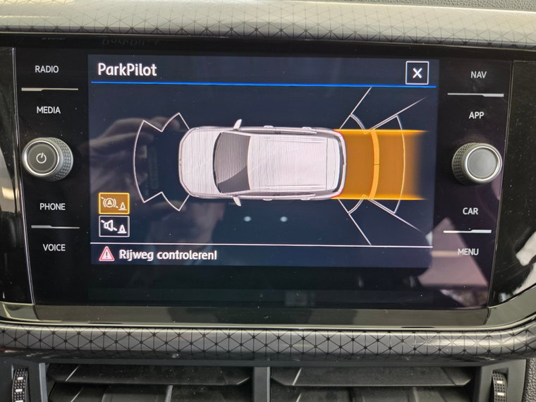 Vehicle Image 35