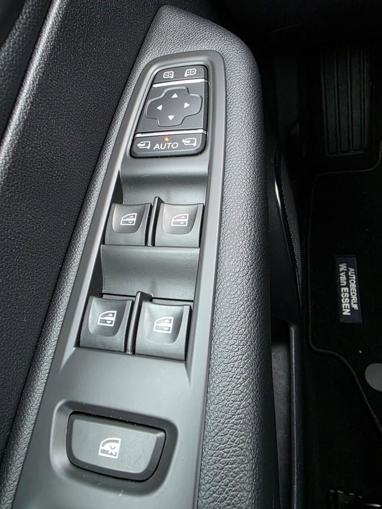 Vehicle Image 27