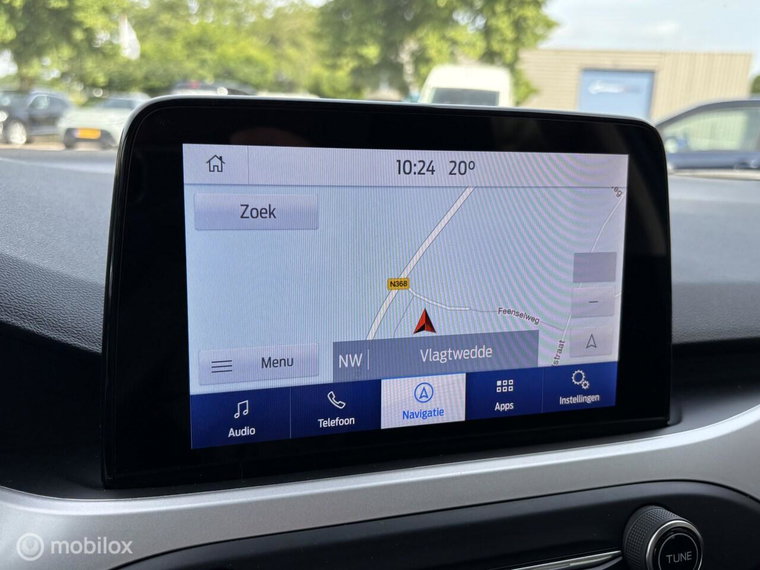 Vehicle Image 12