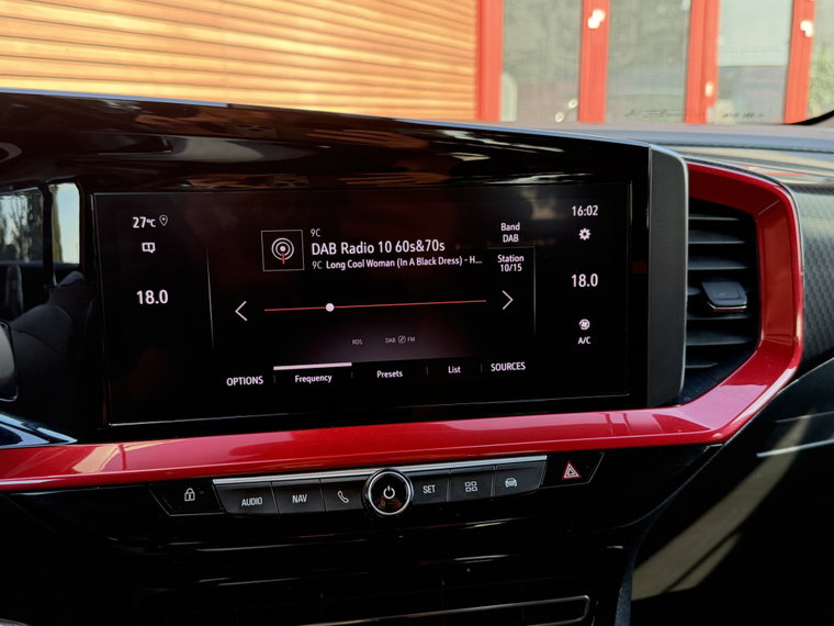 Vehicle Image 35
