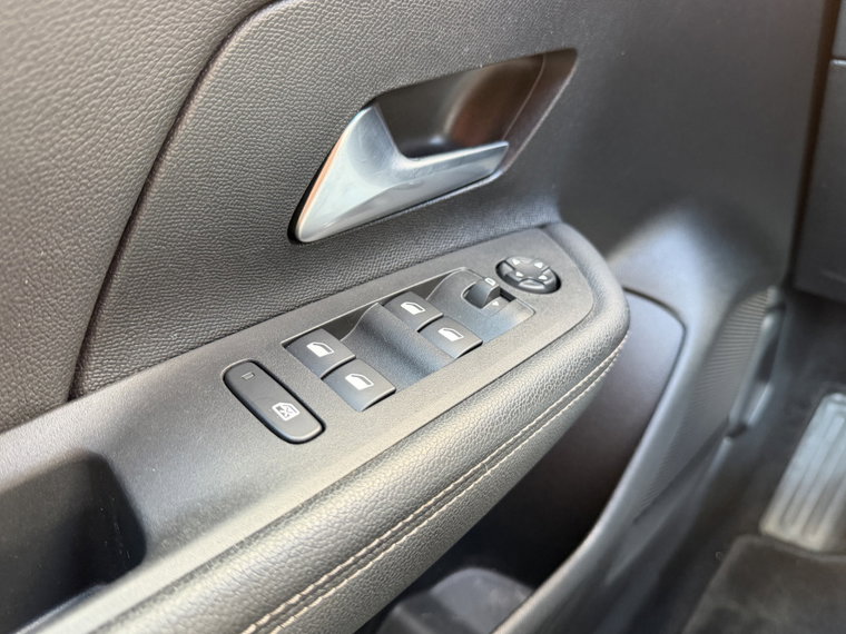 Vehicle Image 40