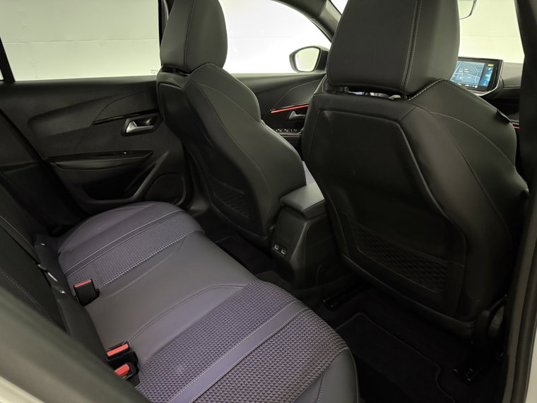 Vehicle Image 42