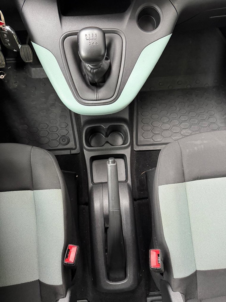 Vehicle Image 24