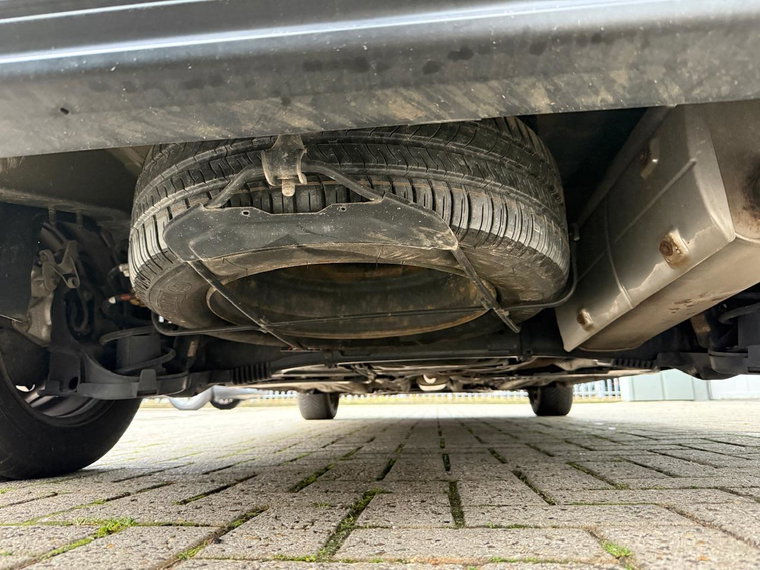 Vehicle Image 35