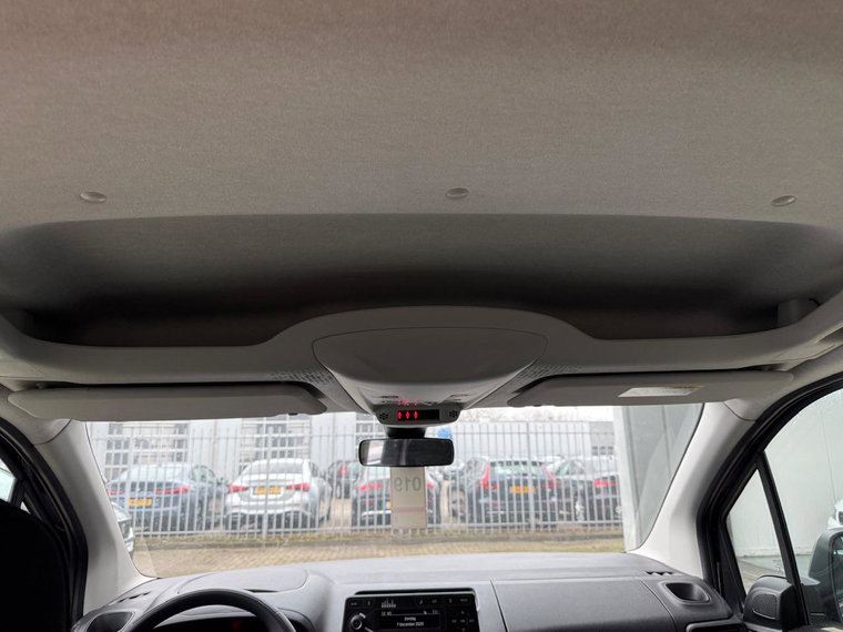 Vehicle Image 37