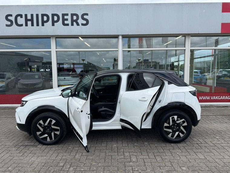 Vehicle Image 16