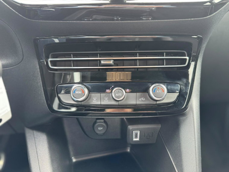 Vehicle Image 27