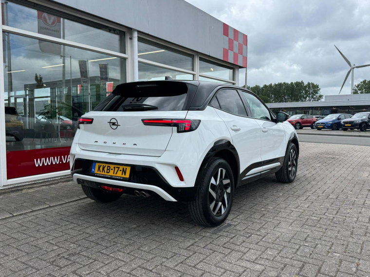 Vehicle Image 40