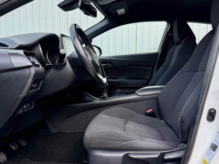 Vehicle Image 12