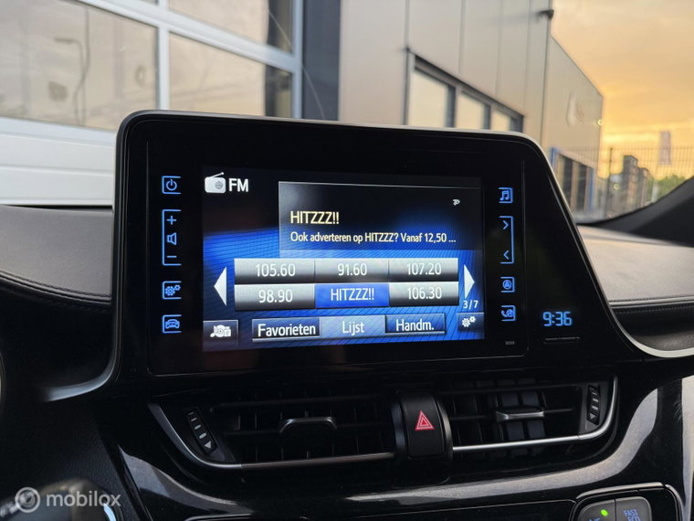 Vehicle Image 18