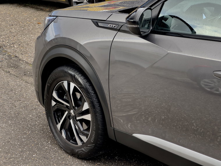 Vehicle Image 15