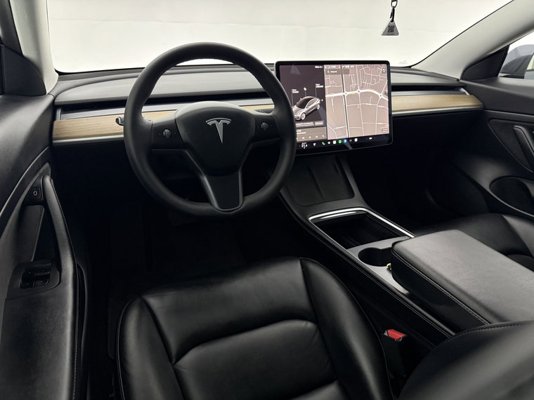 Vehicle Image 38