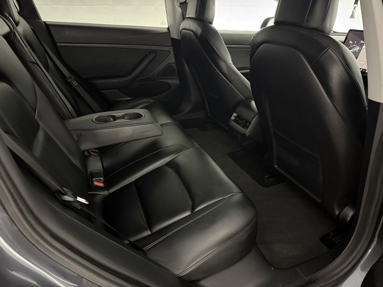 Vehicle Image 40