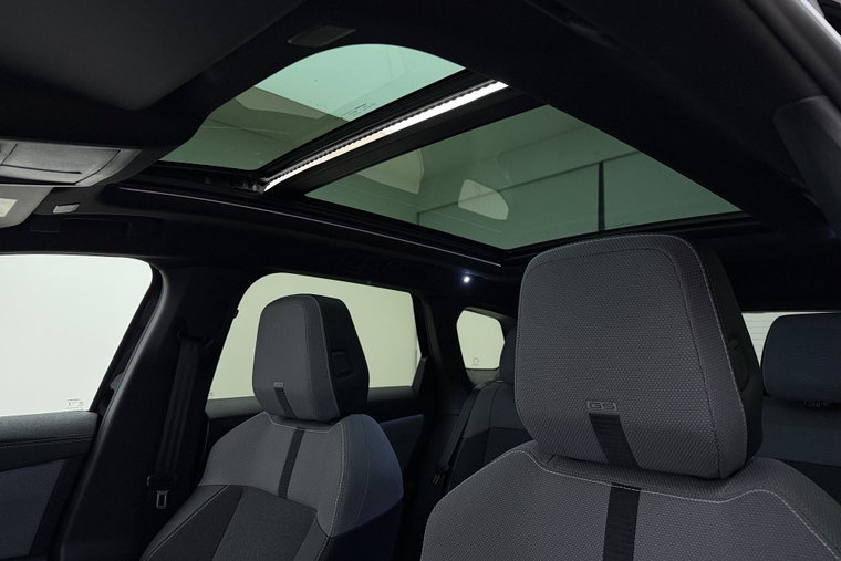 Vehicle Image 36