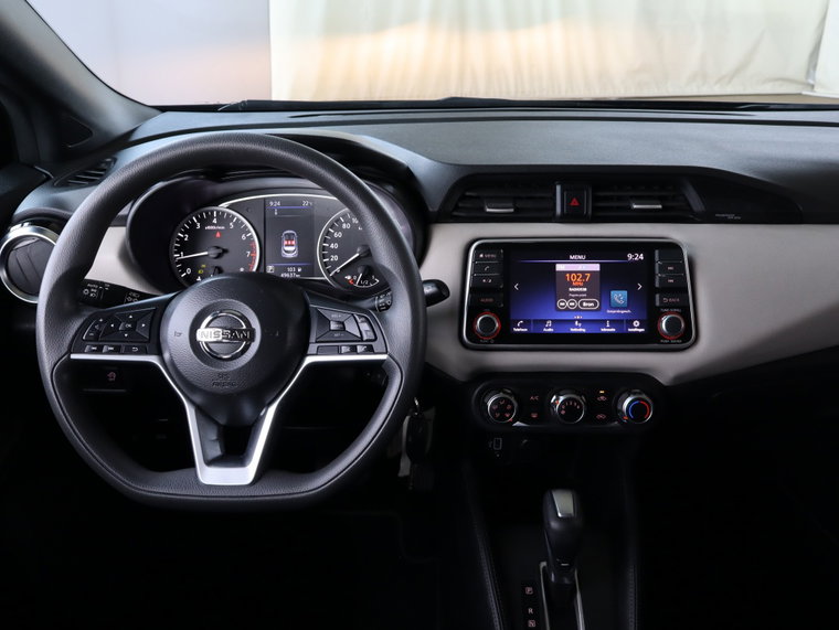 Vehicle Image 12